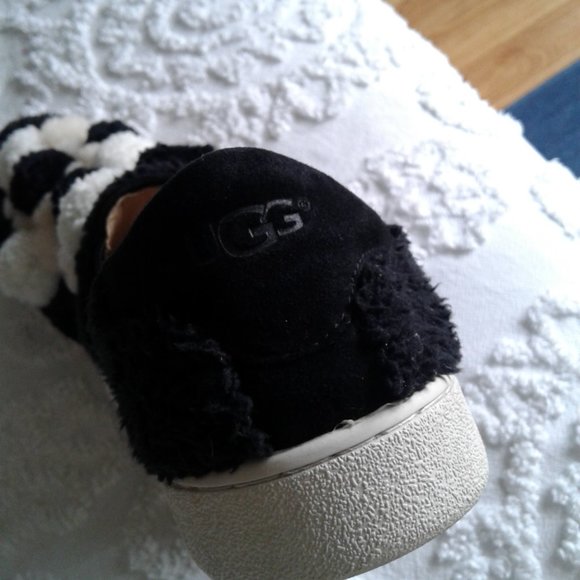UGG WOMAN SHOSE  SIZE  11 - Picture 5 of 5